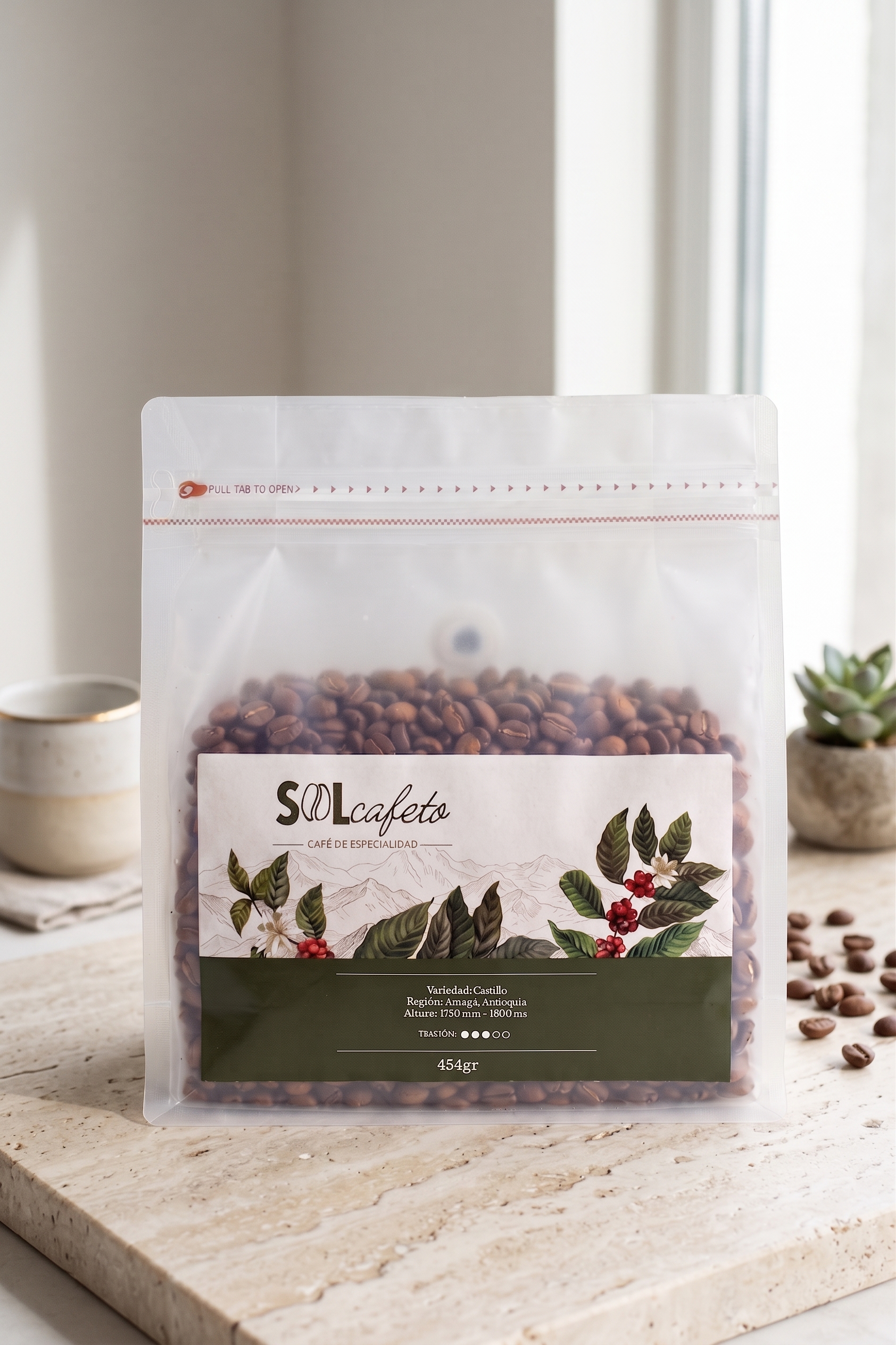Bolsa SOLCAFETO 454 gr — frontal crema con cafeto en acuarela y reverso oliva